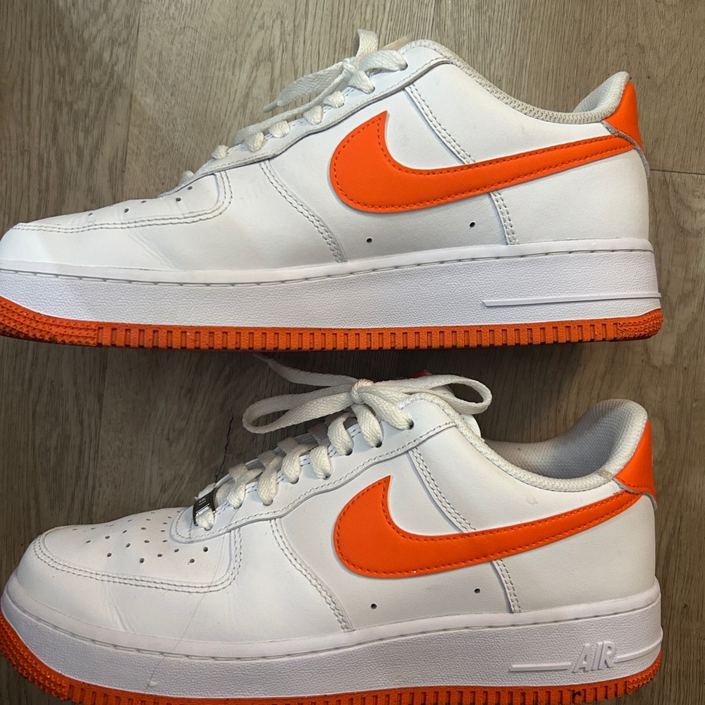 Nike Air Force 1 ‘07 White Safety Orange - Size US 9 Men / US 10.5 Women - Picture 4 of 8